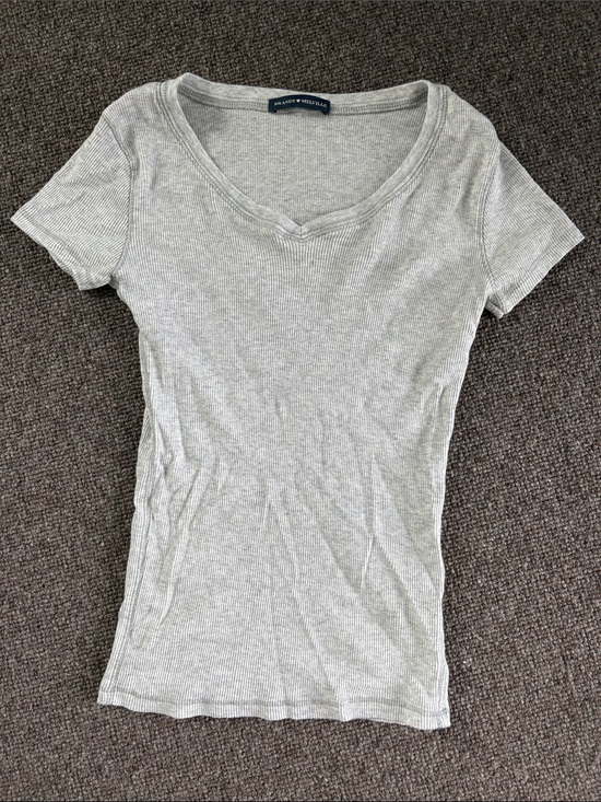 Brandy Melville Tops - Brandy Melville Light Gray Ribbed V-Neck Short Sleeve Tee